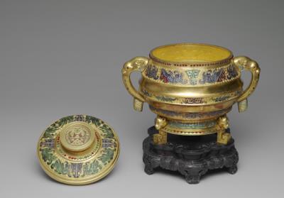 图片[2]-Gilt bronze gui-typed incense burner with glass inlay. Qing dynasty (1644-1911)-China Archive